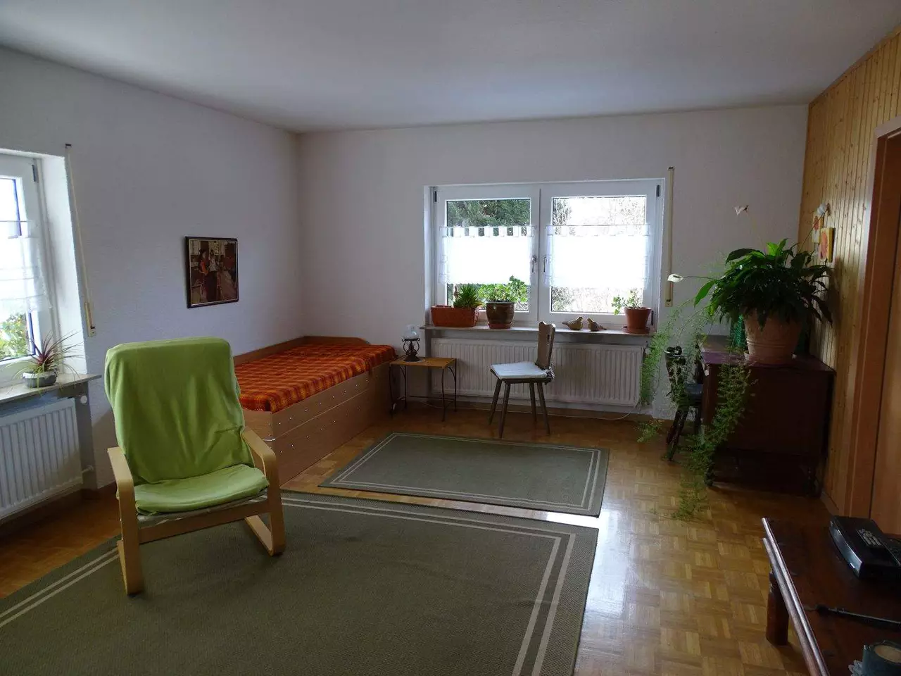 Gro�z�giges Wohnhaus mit Blick ins Gr�ne in Bonndorf-Ortsteil - 3