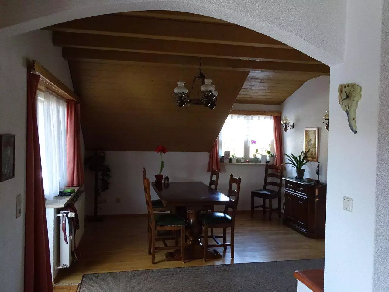 Gro�z�giges Wohnhaus mit Blick ins Gr�ne in Bonndorf-Ortsteil - 8